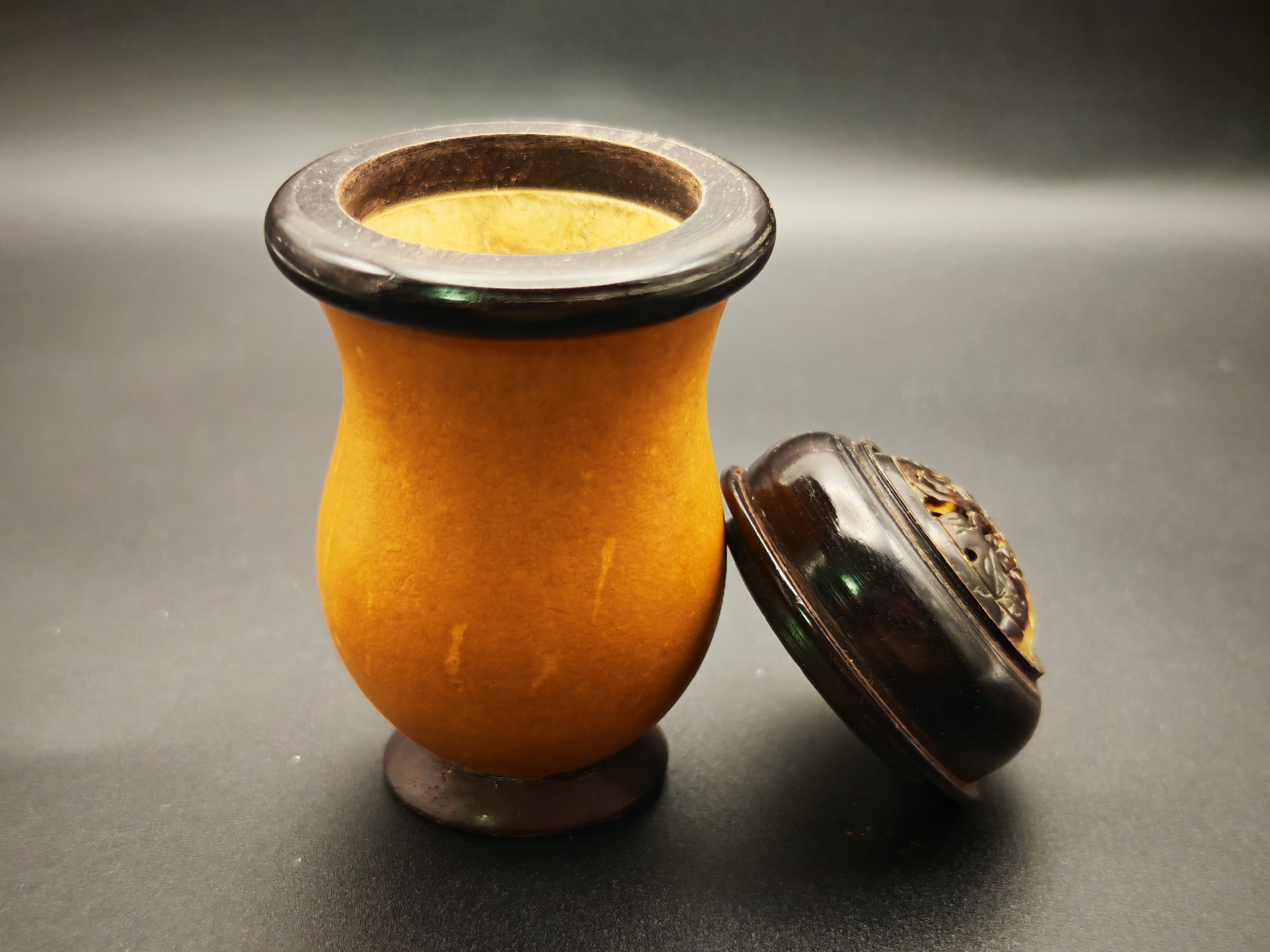 Marrakech Craft — Cricket Vessel, Round-Belly, Tortoiseshell & Rosewood