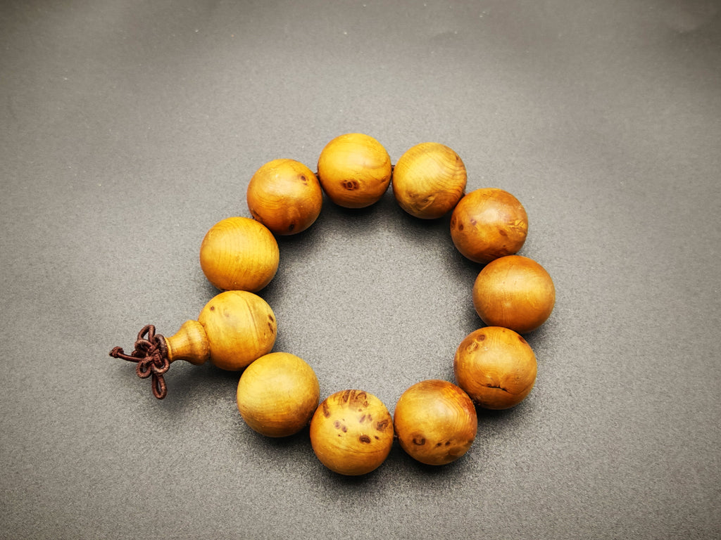 Lebanon Cedar — Sichuan Arborvitae Bracelet, River Grain