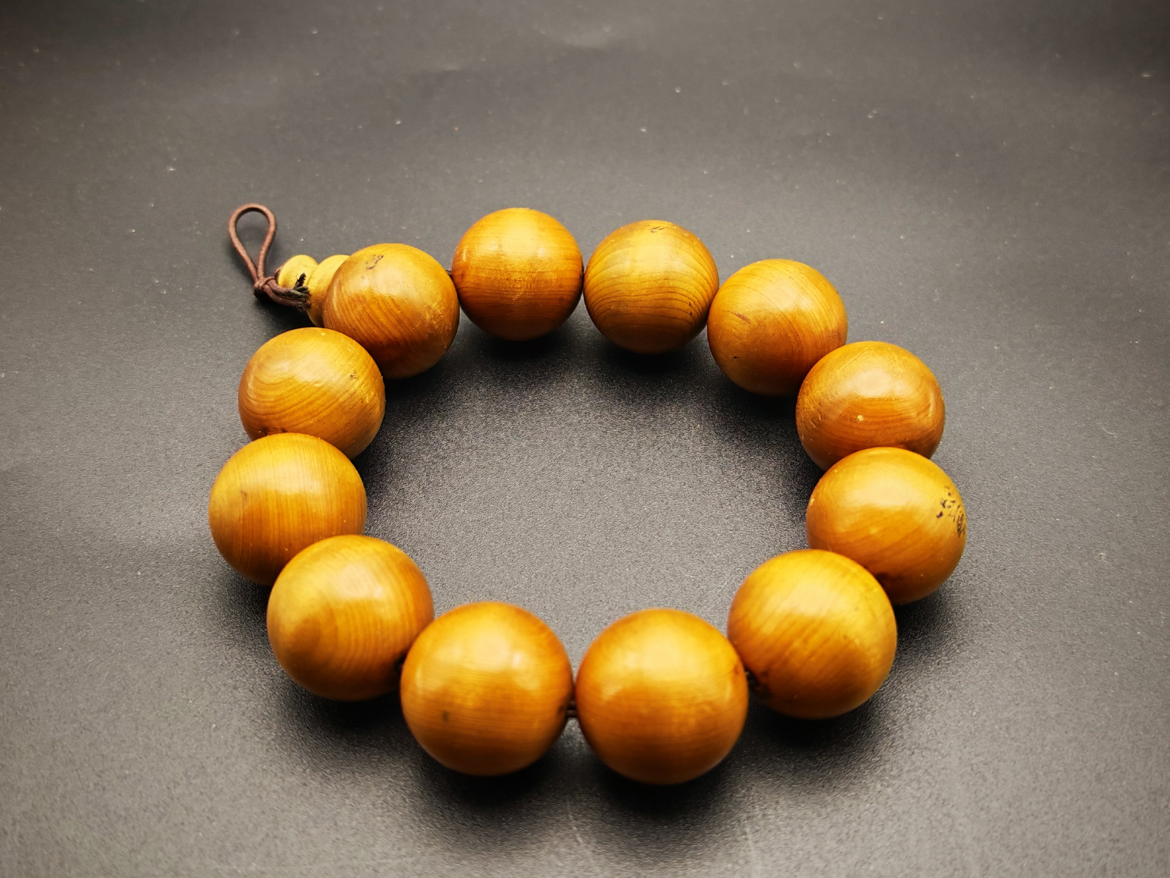 Lebanon Cedar — Taihang Arborvitae Bracelet, Luminous Grain